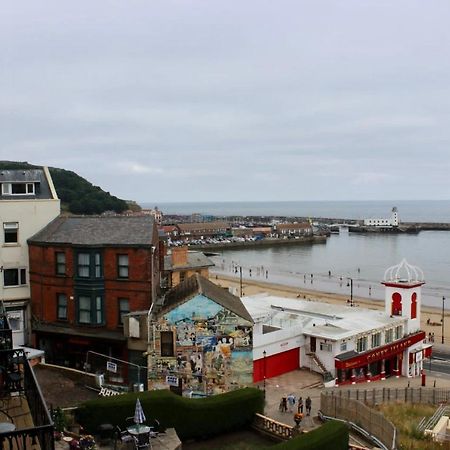 Lighthouse View - Amazing Sea And Beach View - Free Sky Tv Including Sports And Movies - Fast Wifi - Free Private Parking Scarborough Exterior photo